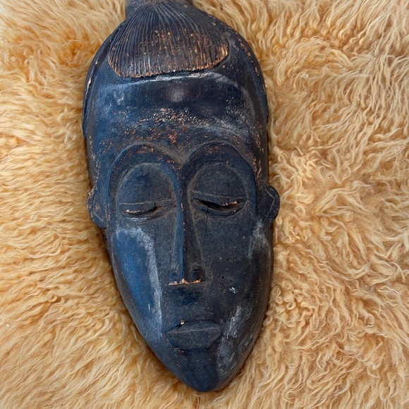 Antique African Mask - Picture 7 of 9